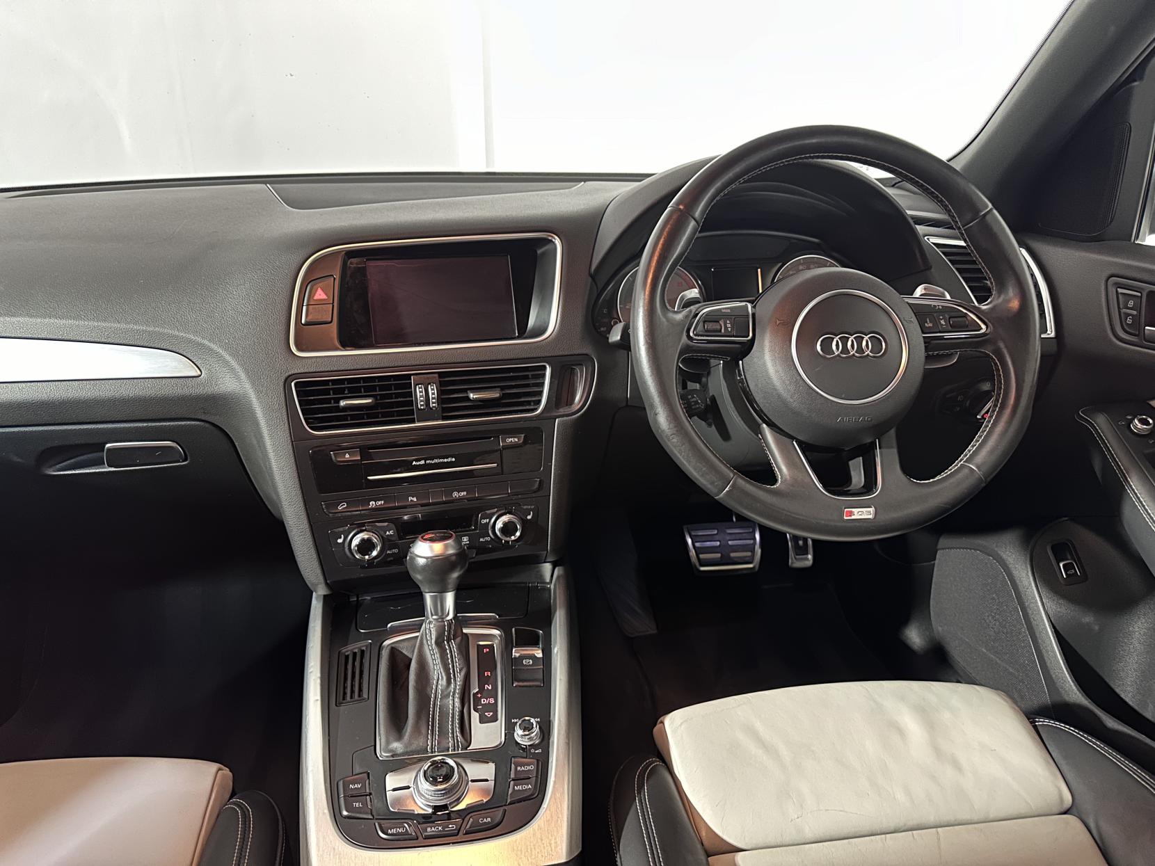 Audi SQ5 3.0 BiTDI V6 SUV 5dr Diesel Tiptronic quattro Euro 5 (s/s) (313 ps)