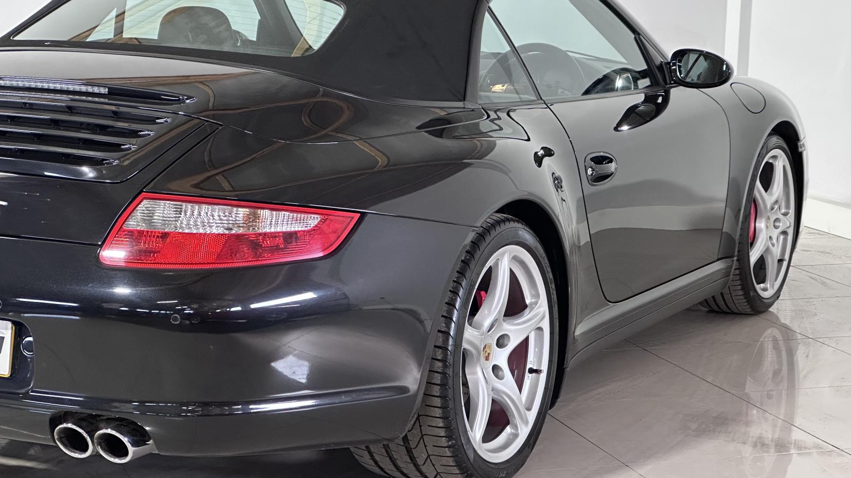 Porsche 911 3.8 997 Carrera 4S Cabriolet 2dr Petrol Tiptronic S AWD (286 g/km, 350 bhp)