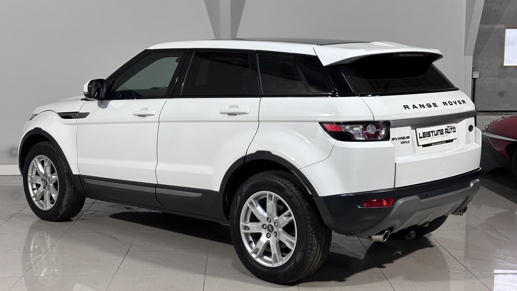 Land Rover Range Rover Evoque 2.2 SD4 Pure SUV 5dr Diesel Auto 4WD Euro 5 (190 ps)