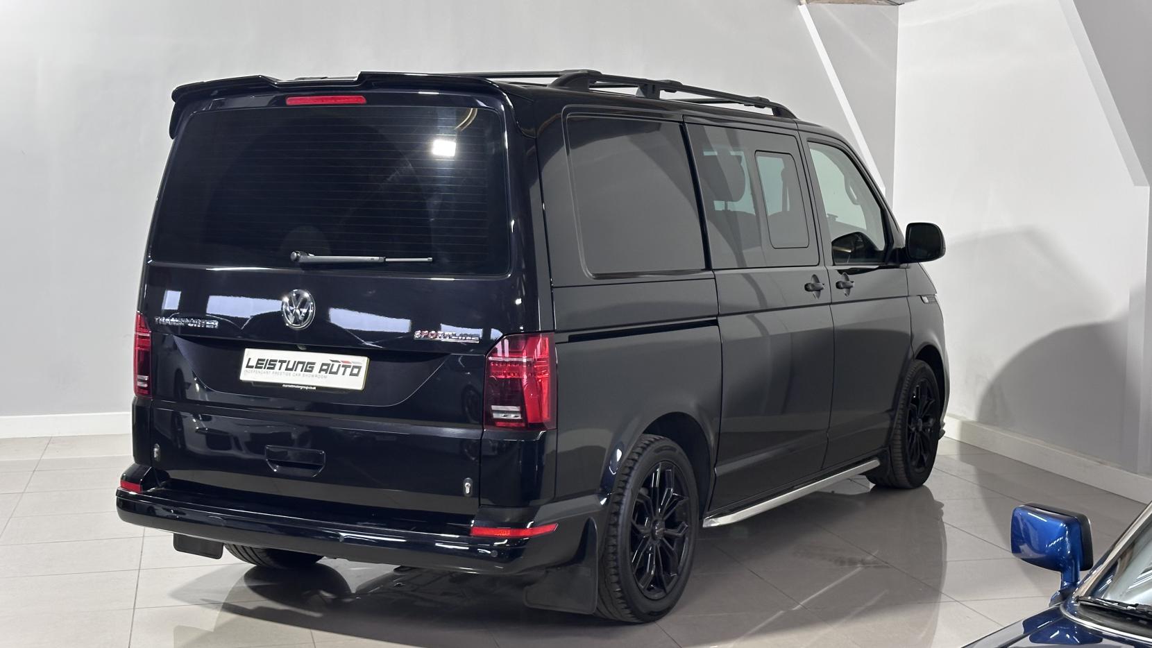 Volkswagen Transporter 2.0 BiTDI T32 Sportline Kombi Double Cab 5dr Diesel DSG FWD SWB Euro 6 (s/s) (204 ps)