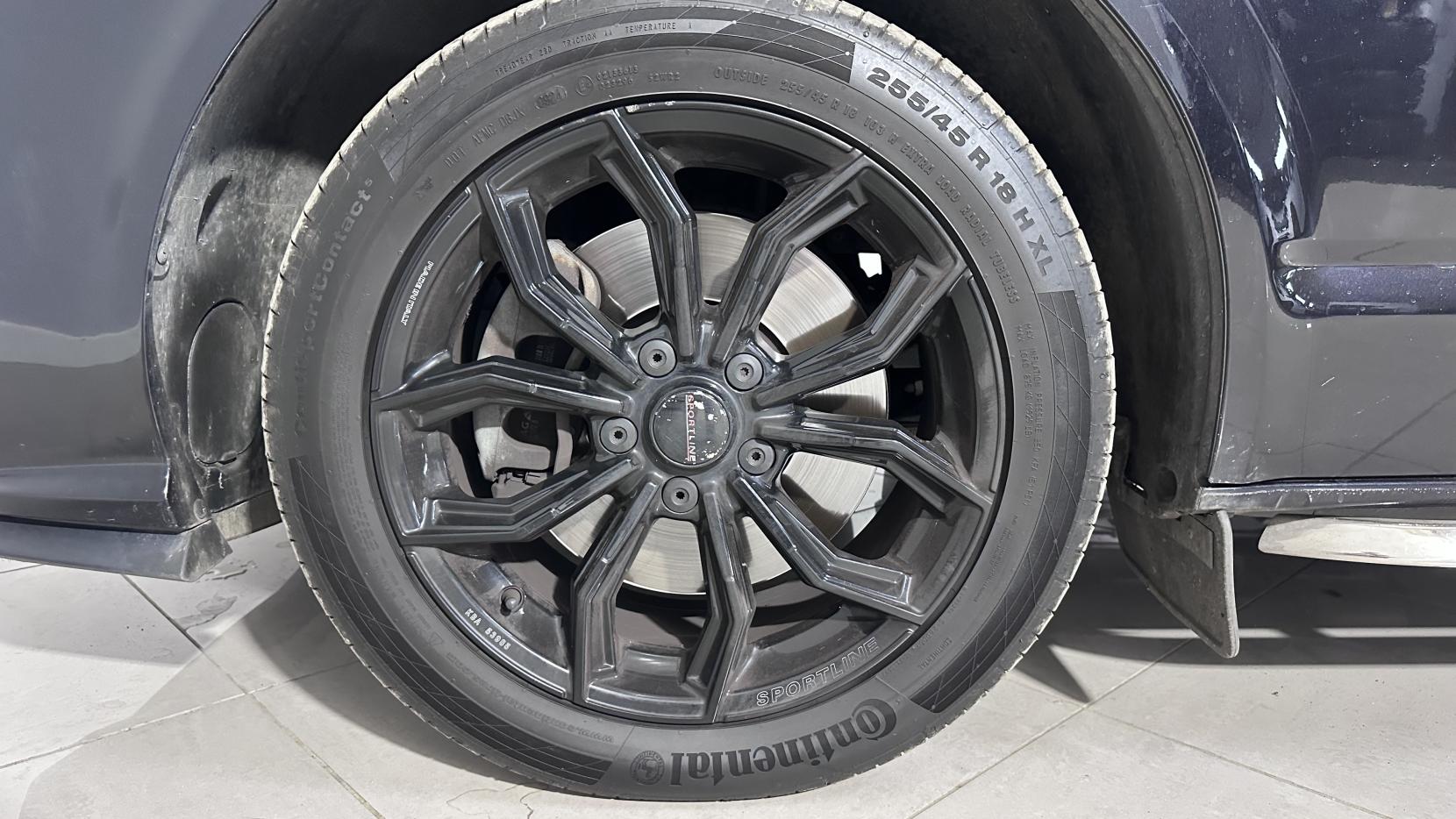 Volkswagen Transporter 2.0 BiTDI T32 Sportline Kombi Double Cab 5dr Diesel DSG FWD SWB Euro 6 (s/s) (204 ps)