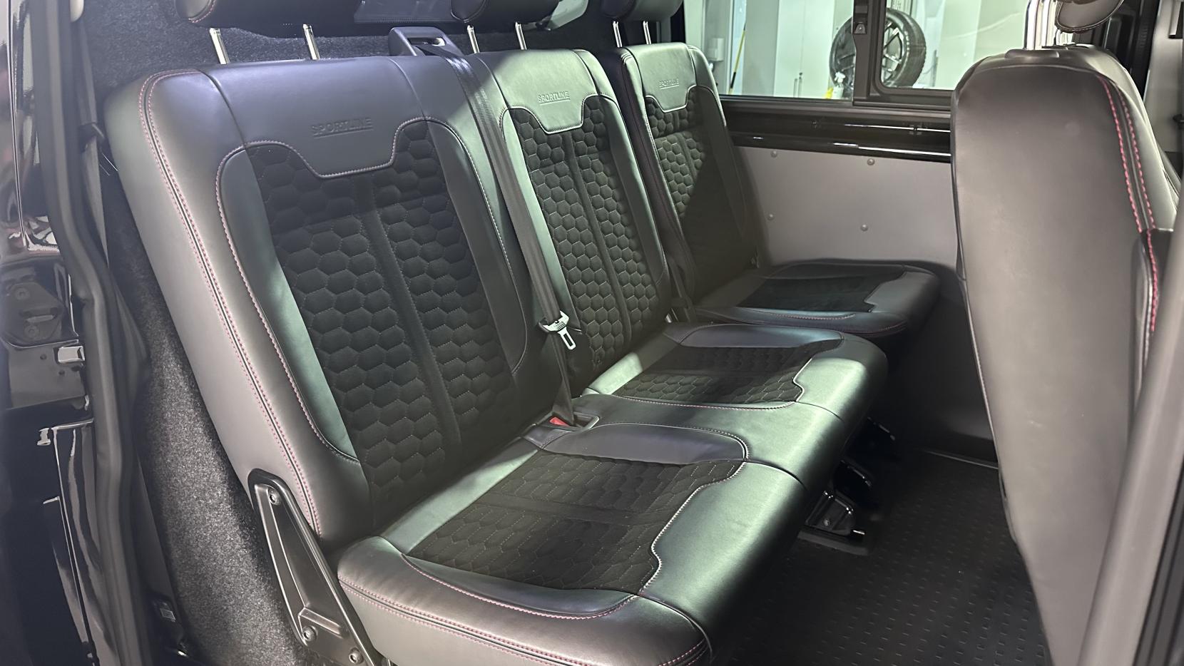 Volkswagen Transporter 2.0 BiTDI T32 Sportline Kombi Double Cab 5dr Diesel DSG FWD SWB Euro 6 (s/s) (204 ps)