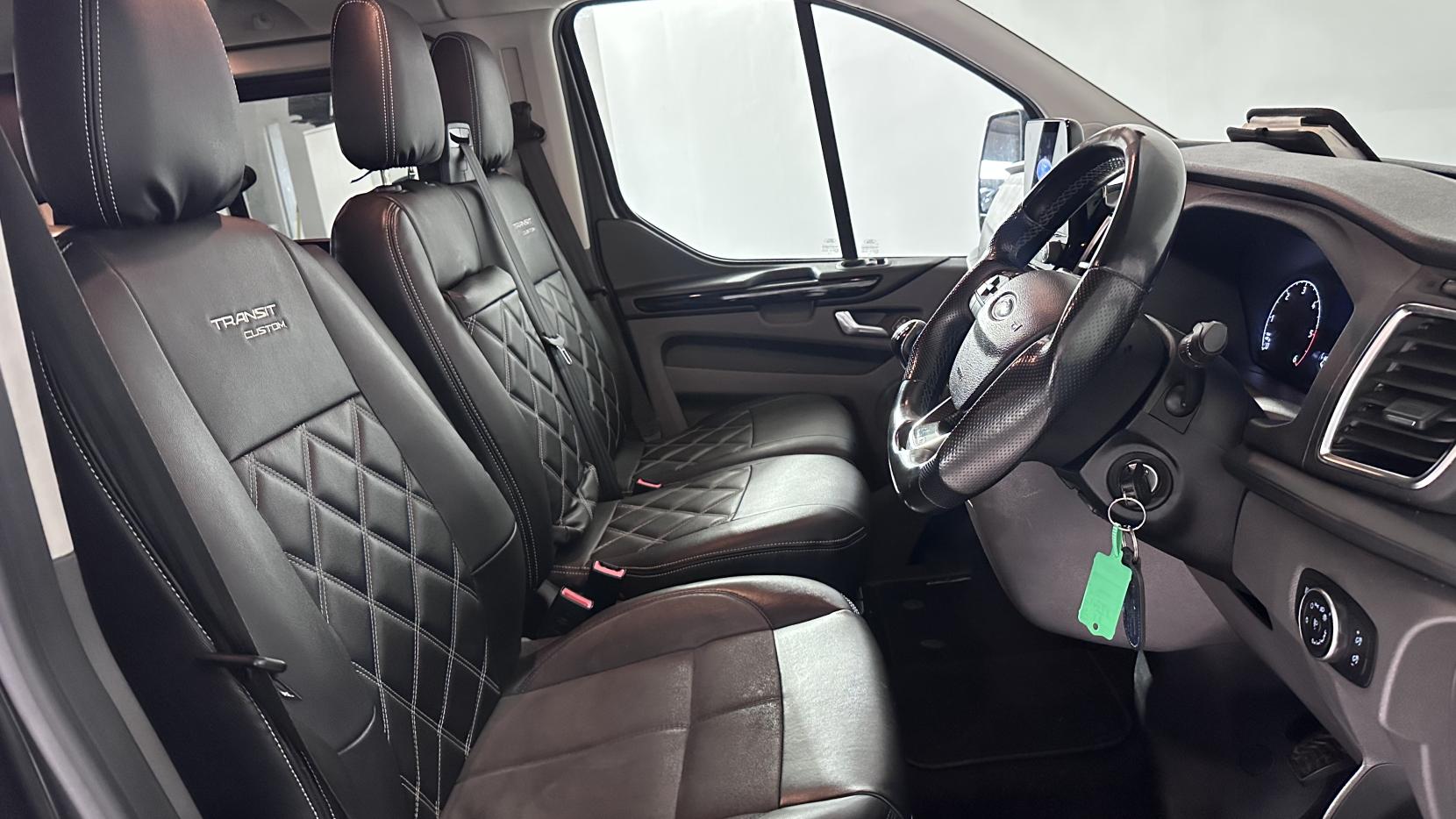 Ford Transit Custom 2.0 320 EcoBlue Limited Crew Van Double Cab 5dr Diesel Manual L1 H1 Euro 6 (s/s) (185 ps)