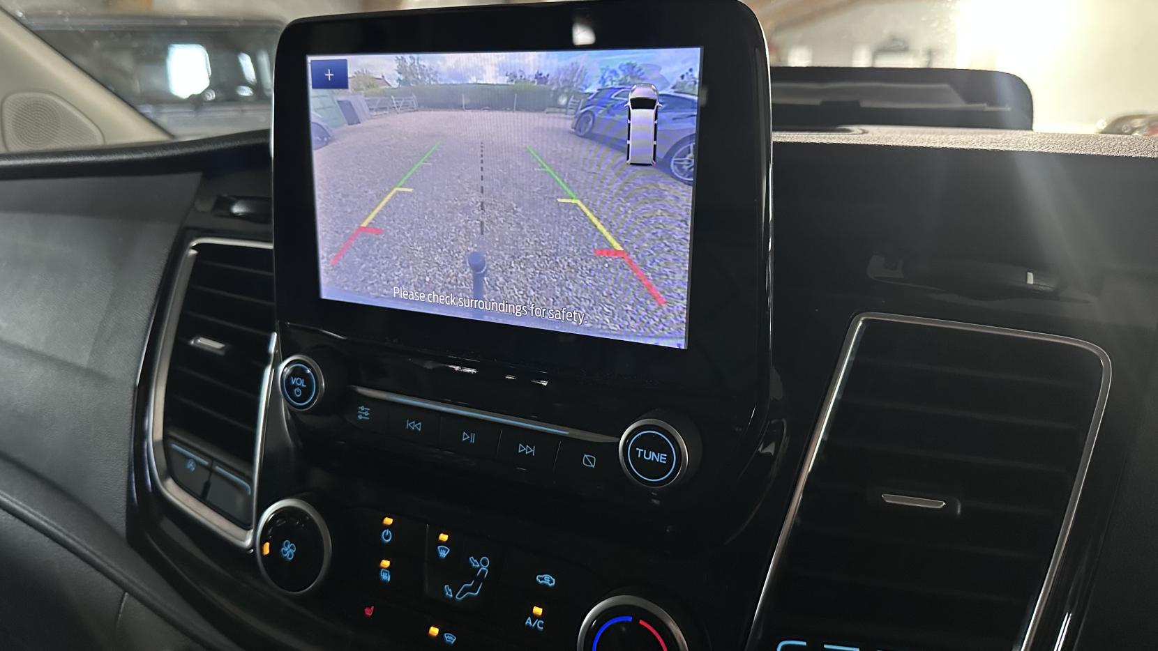 Ford Transit Custom 2.0 320 EcoBlue Limited Crew Van Double Cab 5dr Diesel Manual L1 H1 Euro 6 (s/s) (185 ps)