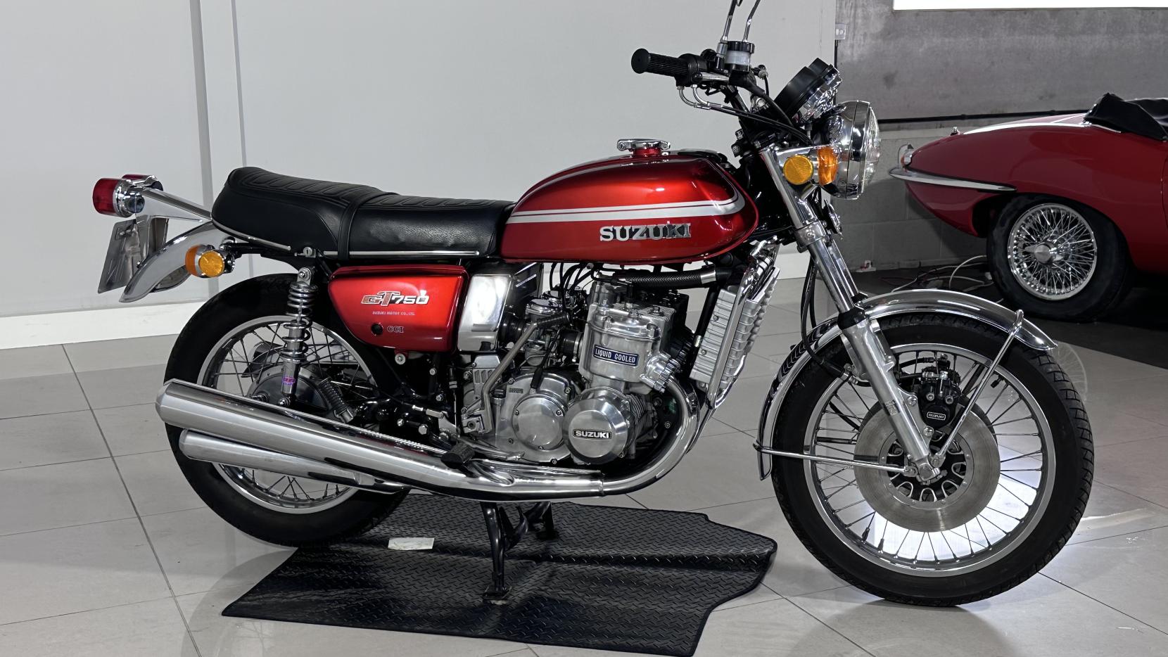 Suzuki GT 739 GT 750