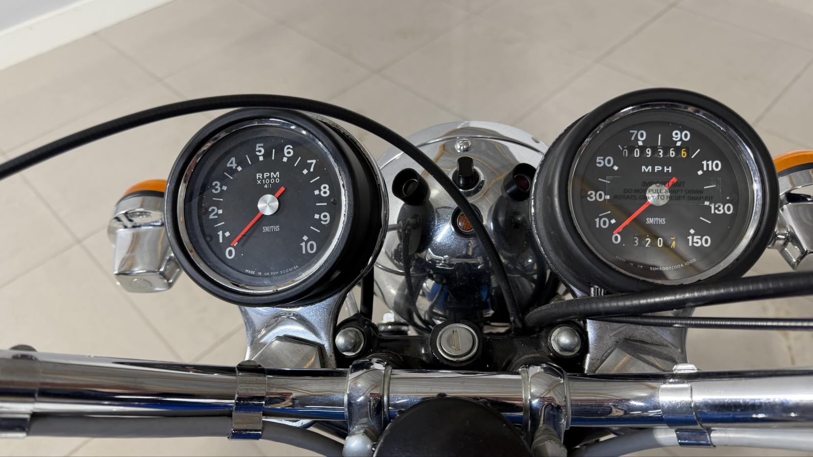 Triumph Trophy TR6C 650cc Trophy