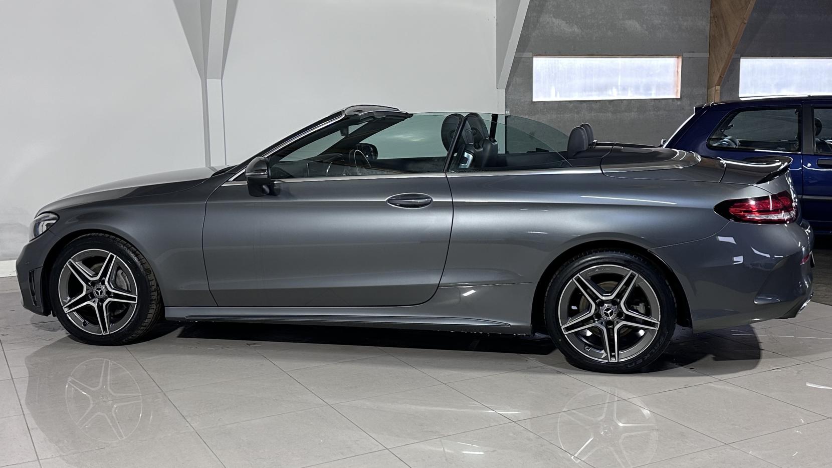 Mercedes-Benz C Class 2.0 C220d AMG Line (Premium) Cabriolet 2dr Diesel G-Tronic+ Euro 6 (s/s) (194 ps)