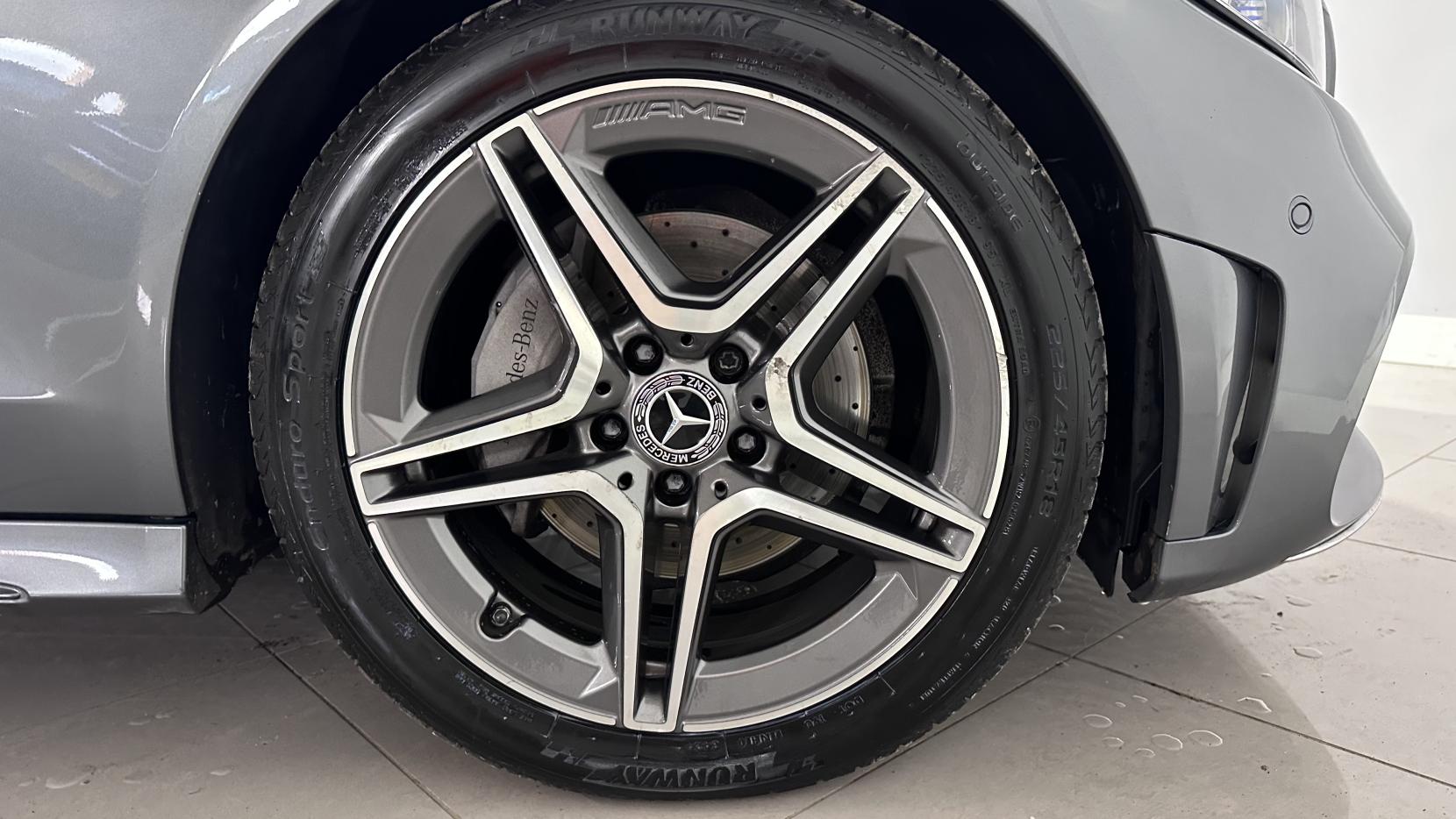 Mercedes-Benz C Class 2.0 C220d AMG Line (Premium) Cabriolet 2dr Diesel G-Tronic+ Euro 6 (s/s) (194 ps)