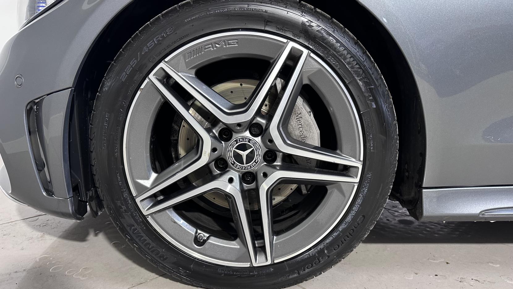 Mercedes-Benz C Class 2.0 C220d AMG Line (Premium) Cabriolet 2dr Diesel G-Tronic+ Euro 6 (s/s) (194 ps)