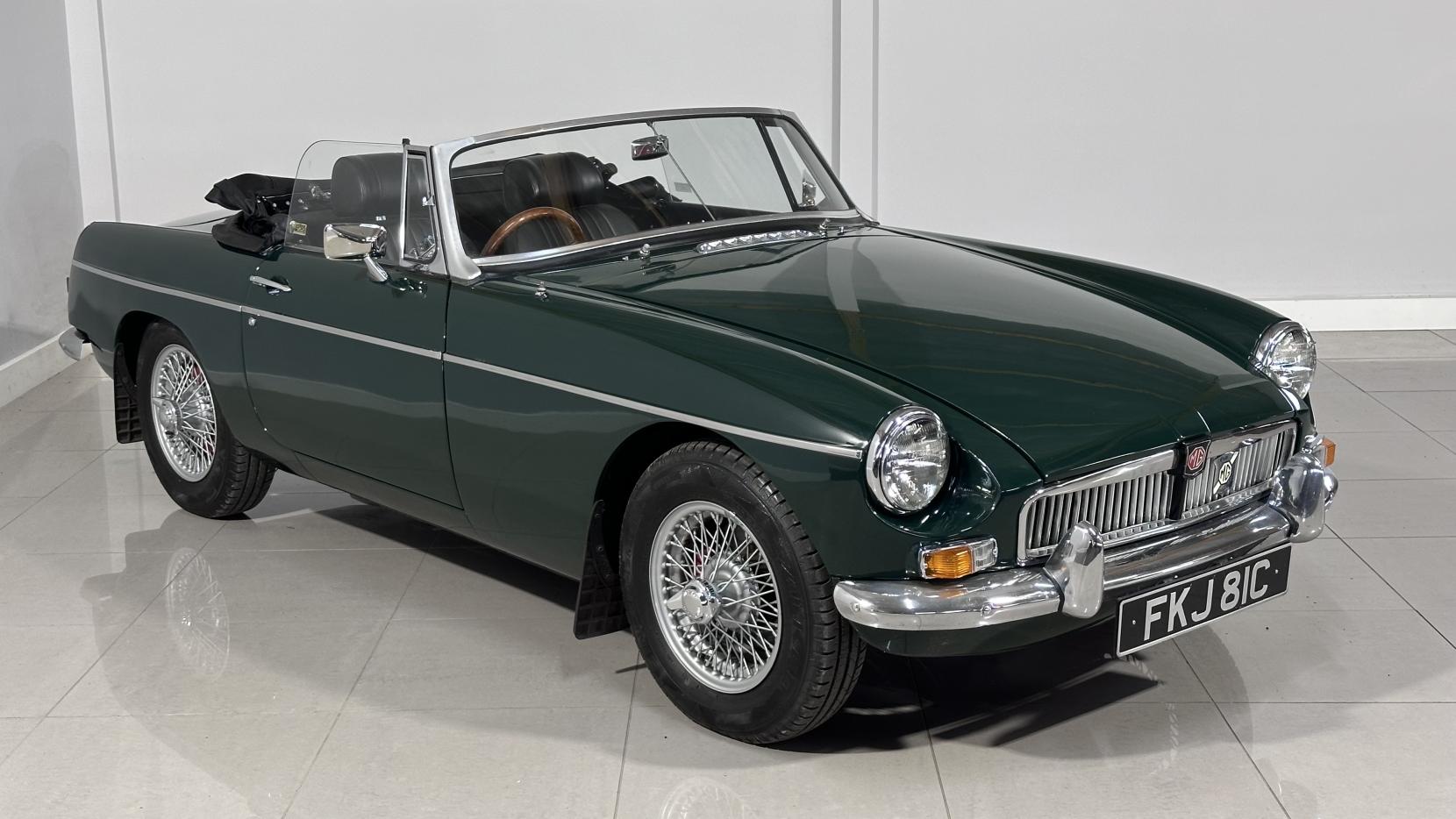 MG MGB 1.8 Roadster Convertible 2dr Petrol Manual (97 bhp)