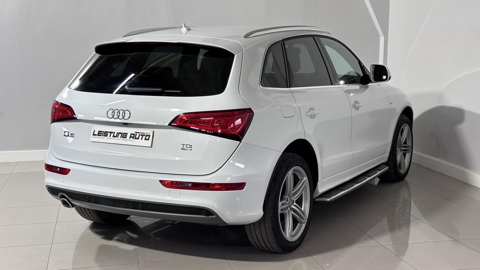 Audi Q5 2.0 TDI S line Plus SUV 5dr Diesel S Tronic quattro Euro 5 (s/s) (177 ps)