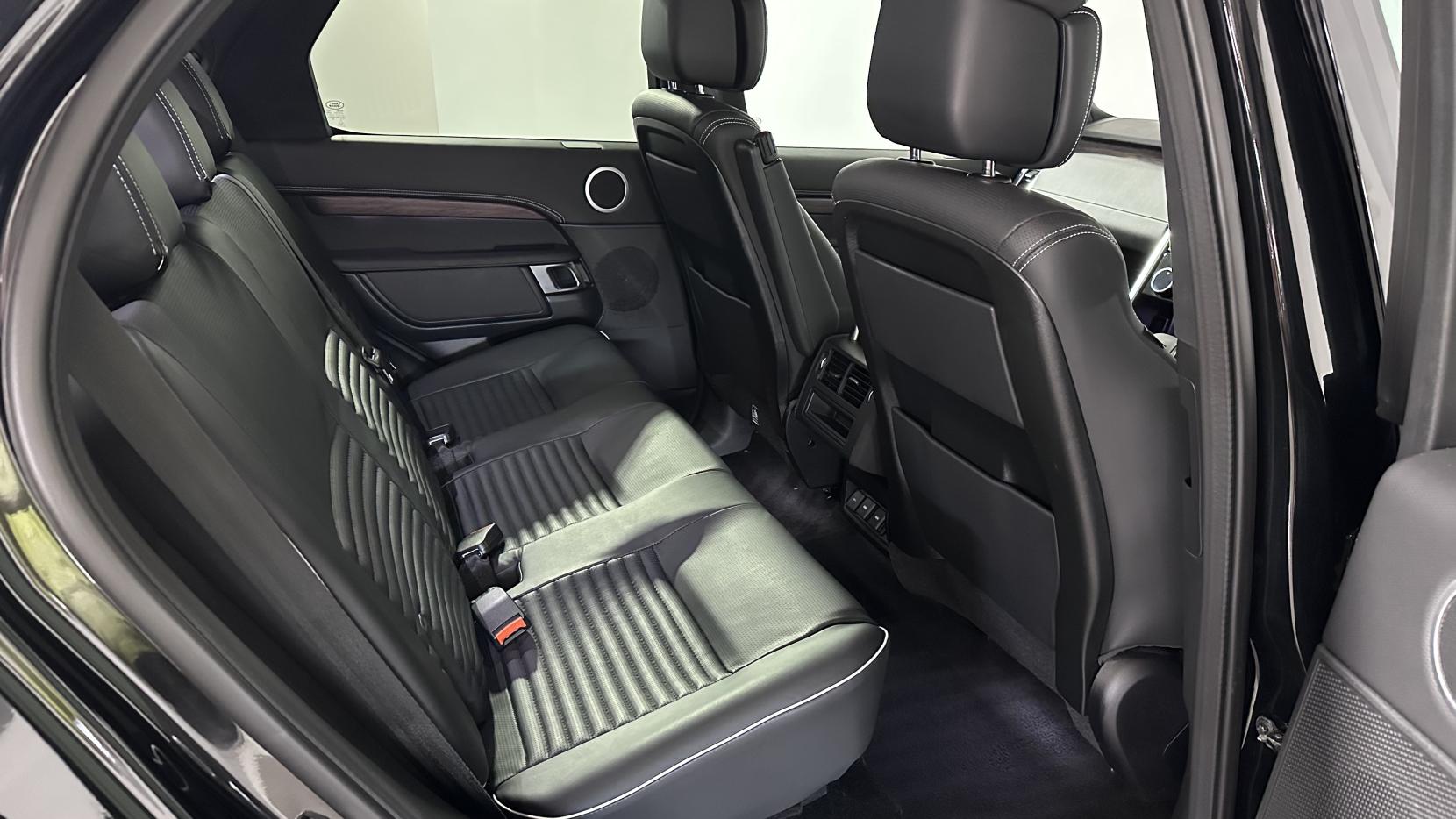 Land Rover Discovery 3.0 D300 MHEV R-Dynamic HSE SUV 5dr Diesel Auto 4WD Euro 6 (s/s) (300 ps)