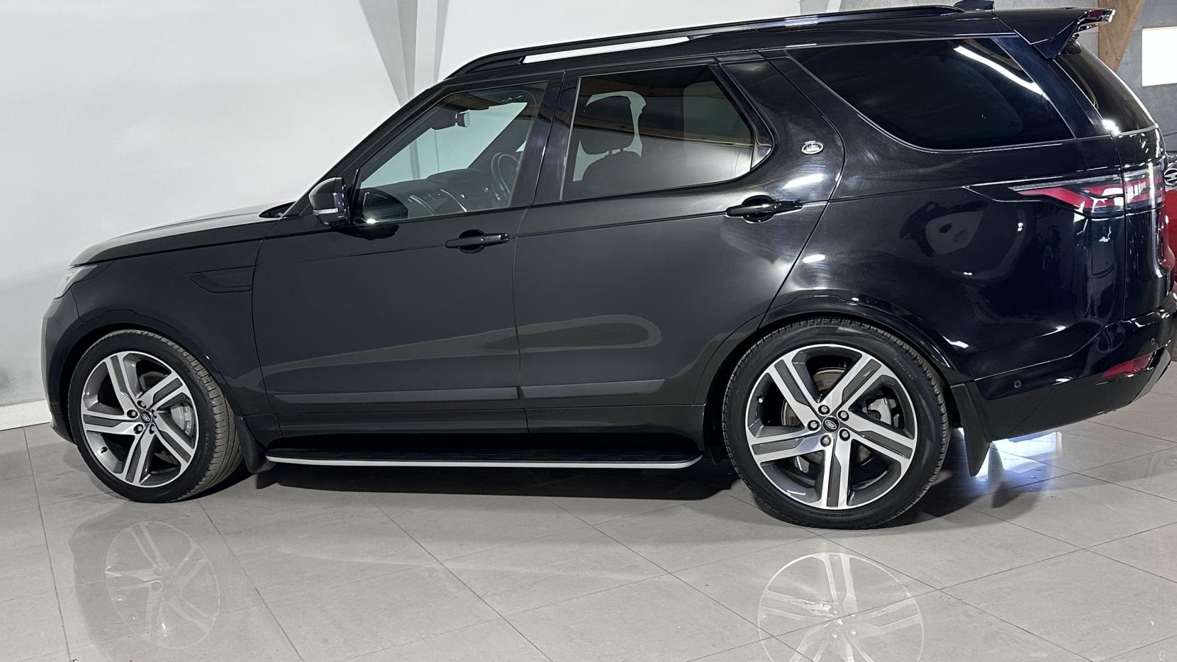Land Rover Discovery 3.0 D300 MHEV R-Dynamic HSE SUV 5dr Diesel Auto 4WD Euro 6 (s/s) (300 ps)