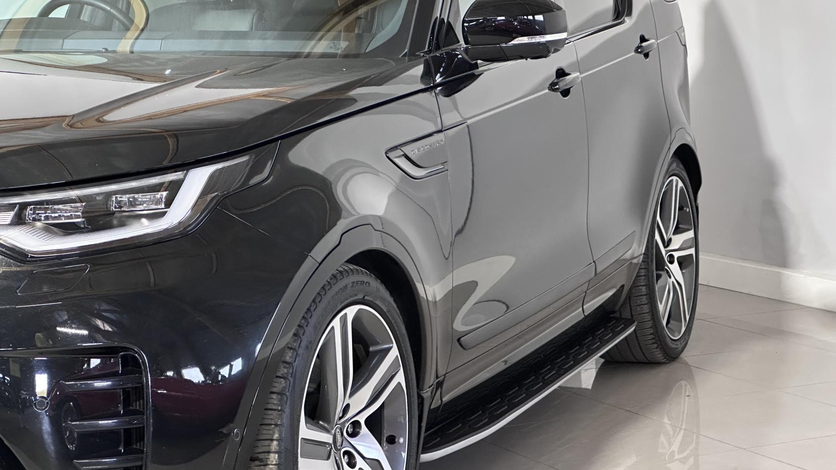 Land Rover Discovery 3.0 D300 MHEV R-Dynamic HSE SUV 5dr Diesel Auto 4WD Euro 6 (s/s) (300 ps)