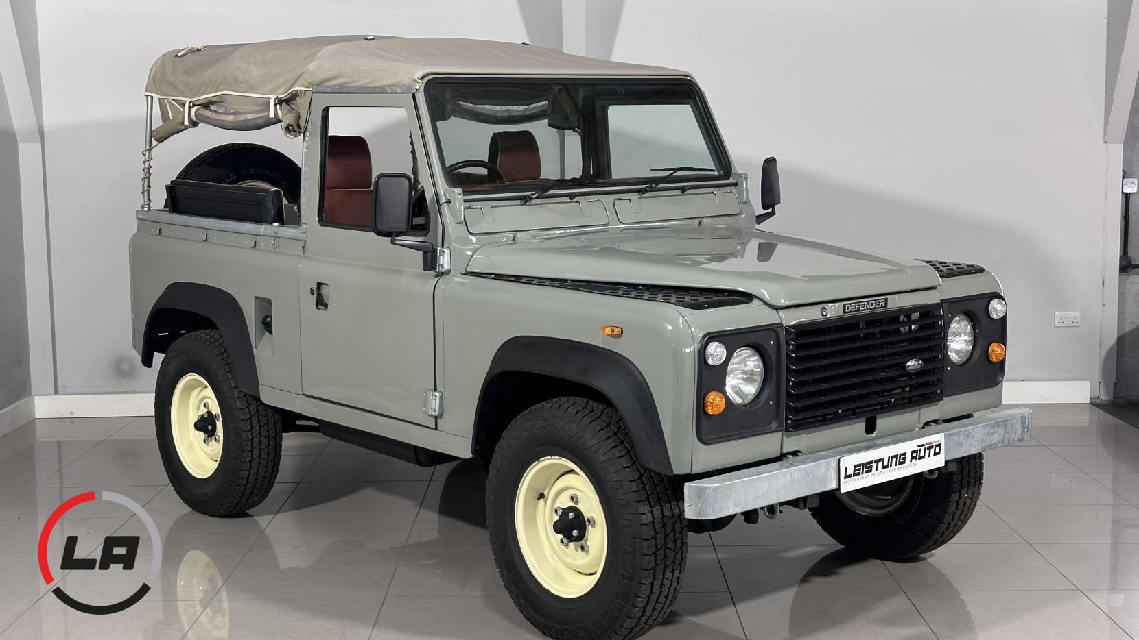 Land Rover 127 2.5D Crewcab Chassis Diesel Manual (68 bhp)