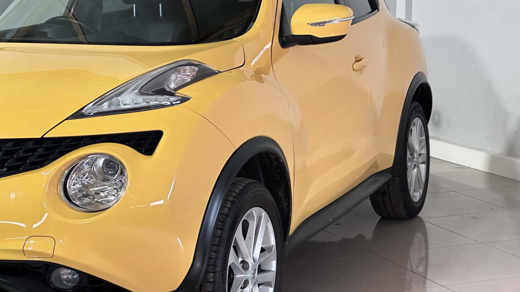 Nissan Juke 1.6 N-Connecta SUV 5dr Petrol XTRON Euro 6 (117 ps)