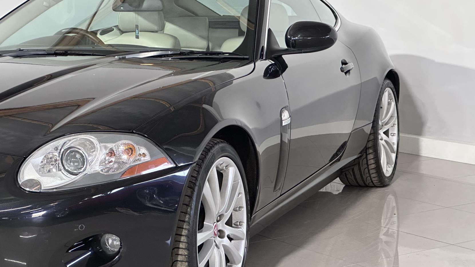 Jaguar XK 4.2 V8 Coupe 2dr Petrol Auto Euro 4 (300 ps)