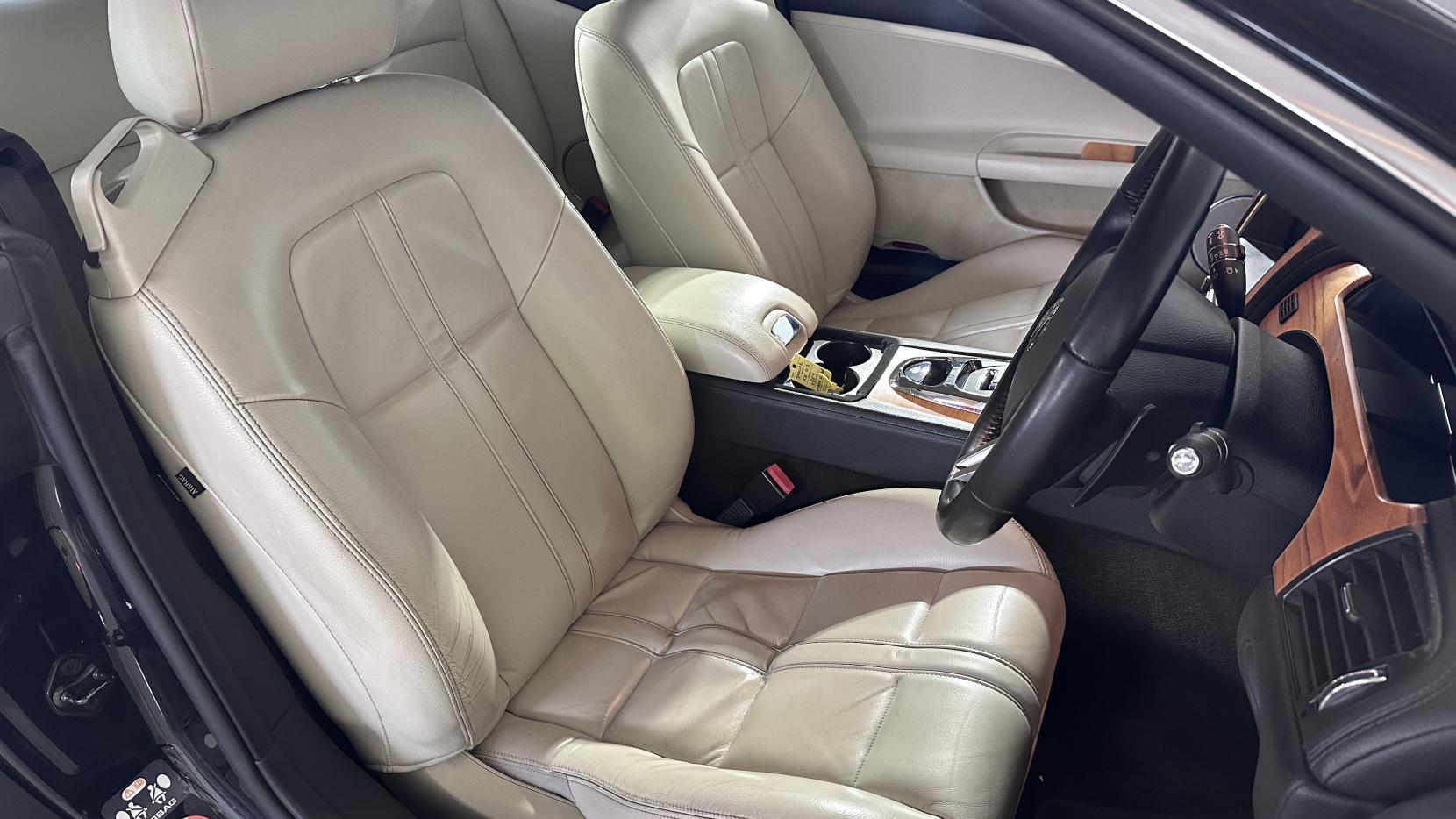 Jaguar XK 4.2 V8 Coupe 2dr Petrol Auto Euro 4 (300 ps)