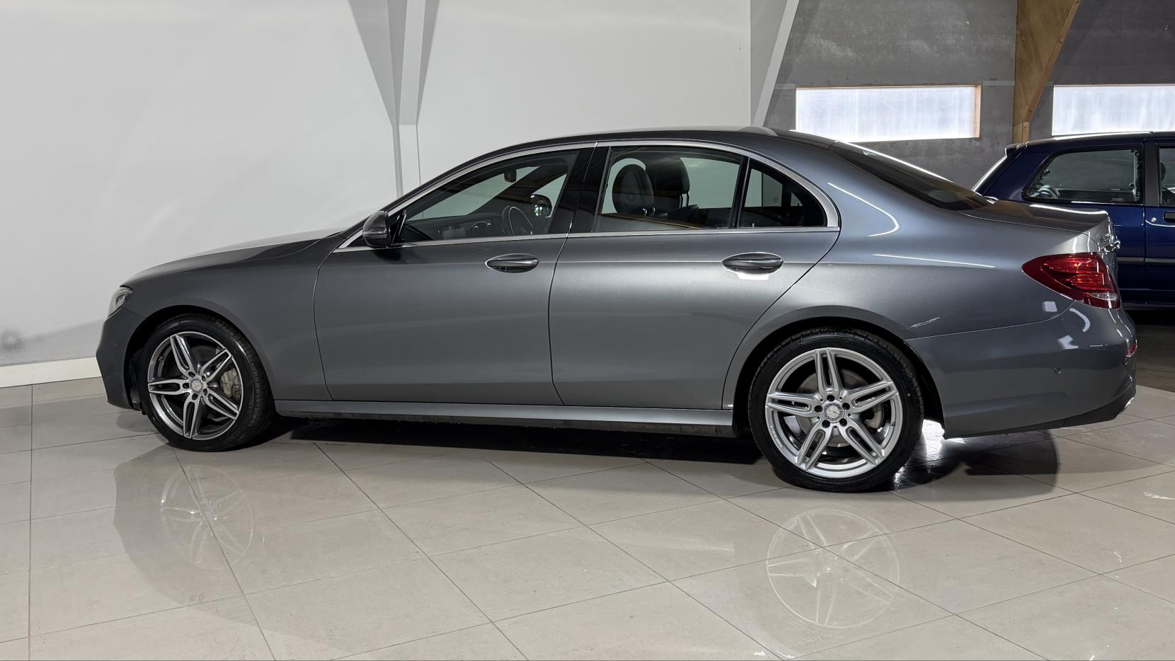 Mercedes-Benz E Class 3.0 E350d V6 AMG Line Saloon 4dr Diesel G-Tronic+ Euro 6 (s/s) (258 ps)