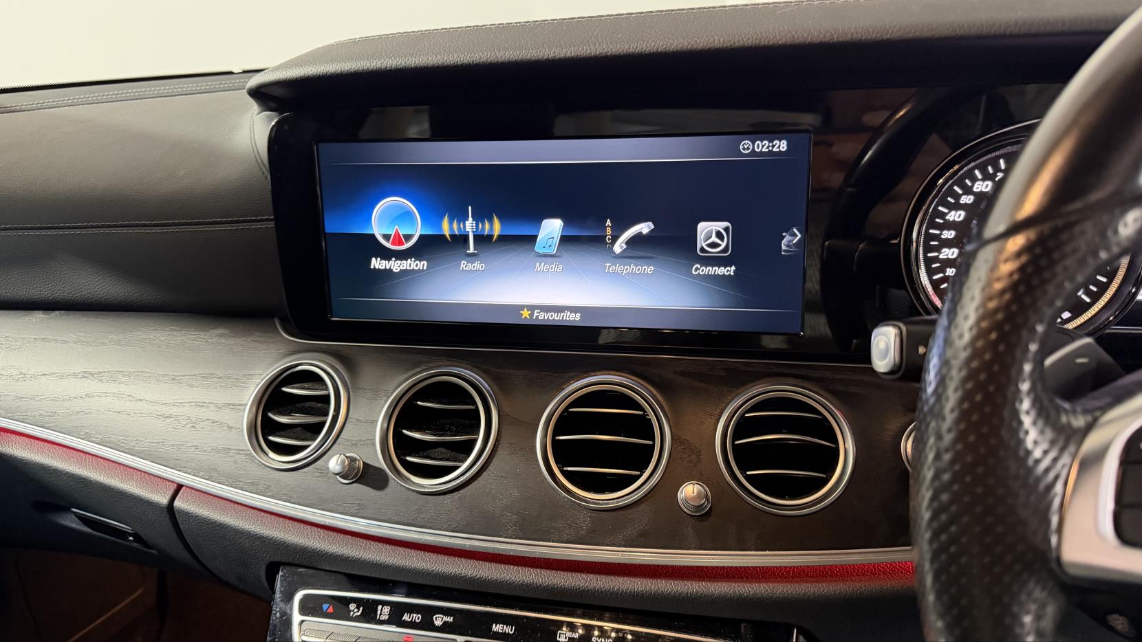 Mercedes-Benz E Class 3.0 E350d V6 AMG Line Saloon 4dr Diesel G-Tronic+ Euro 6 (s/s) (258 ps)