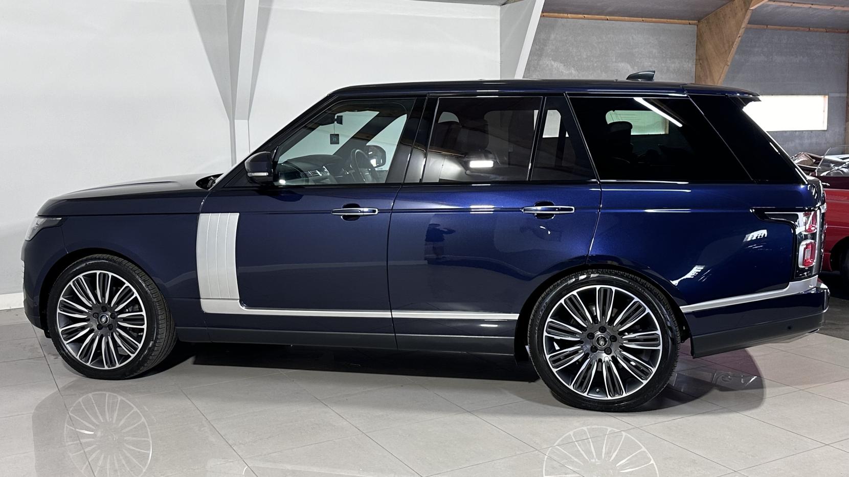 Land Rover Range Rover 4.4 SD V8 Autobiography SUV 5dr Diesel Auto 4WD Euro 6 (s/s) (339 ps)