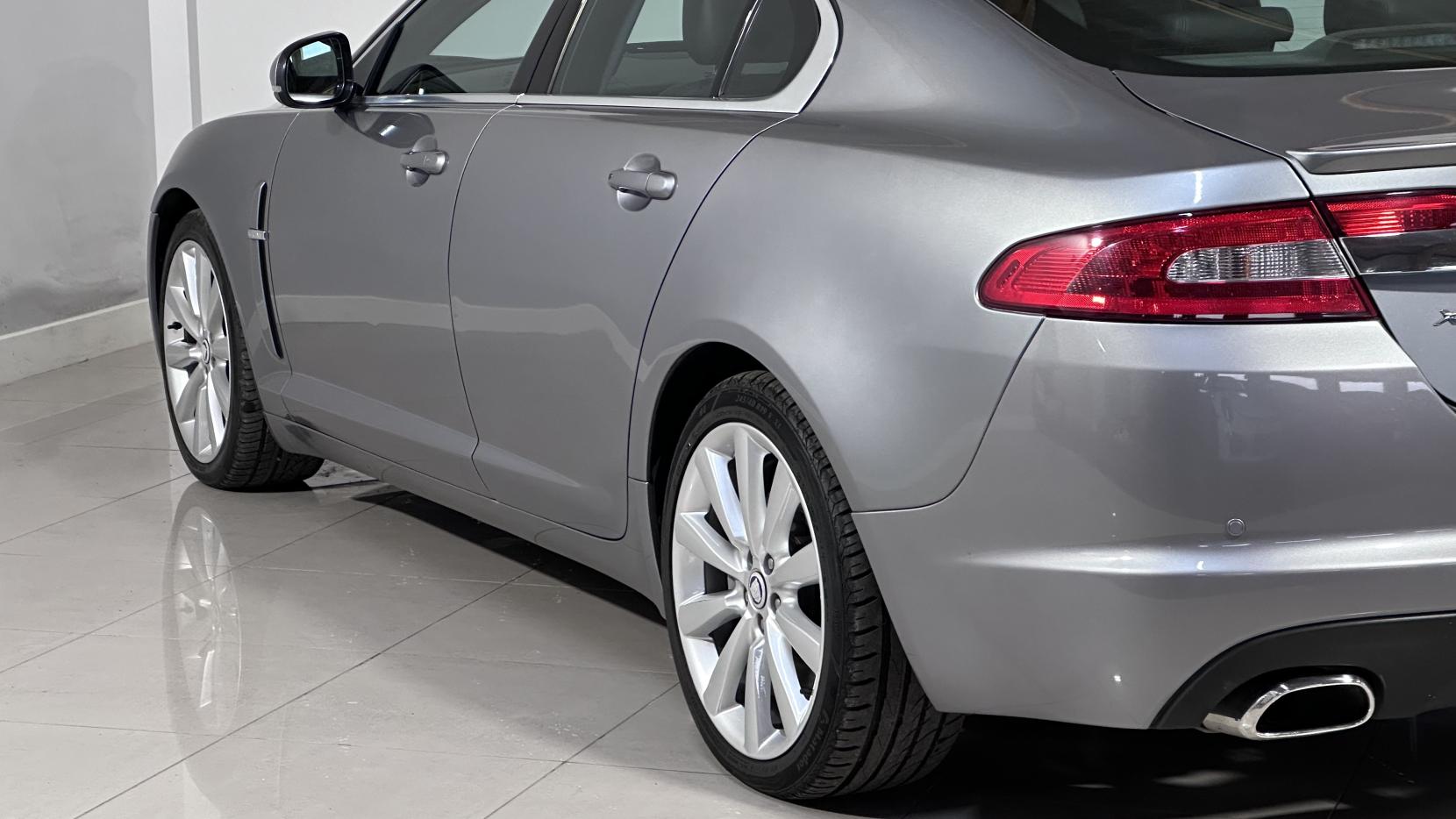 Jaguar XF 3.0d S V6 Luxury Saloon 4dr Diesel Auto Euro 5 (275 ps)