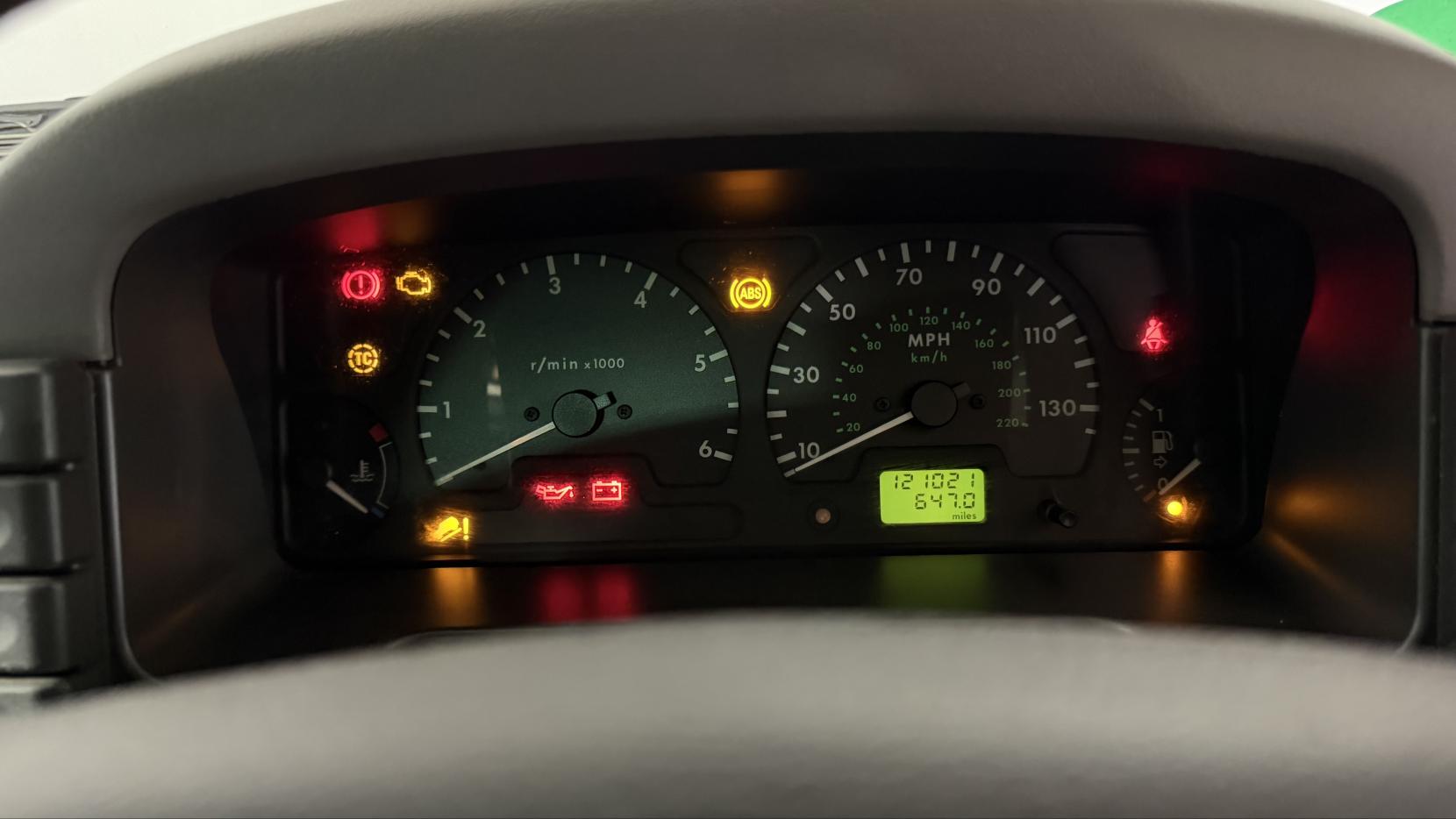 Land Rover Discovery 4.0i V8 ES Station Wagon 5dr Petrol Manual (5 Seats) (397 g/km, 182 bhp)