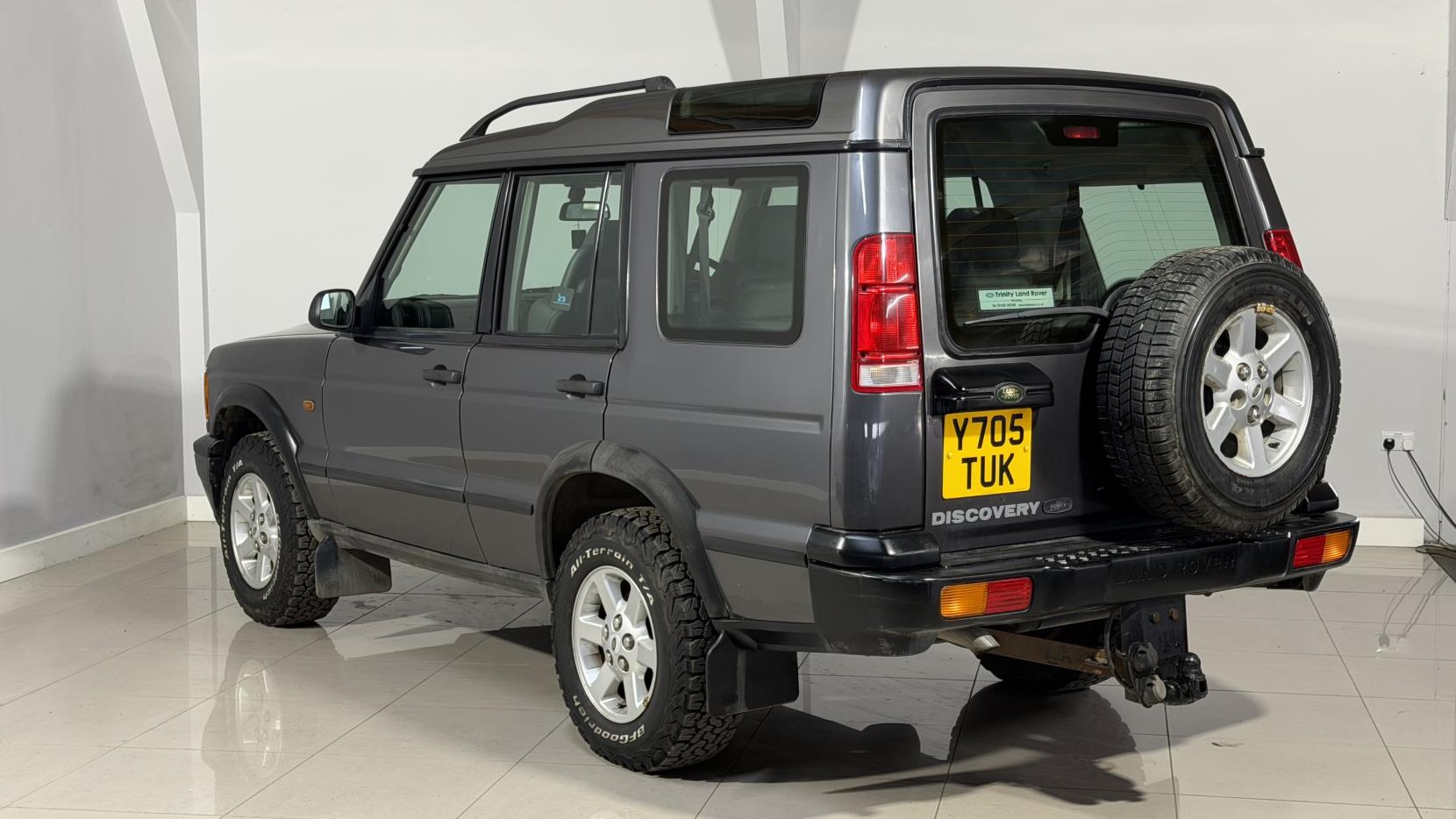 Land Rover Discovery 4.0i V8 ES Station Wagon 5dr Petrol Manual (5 Seats) (397 g/km, 182 bhp)