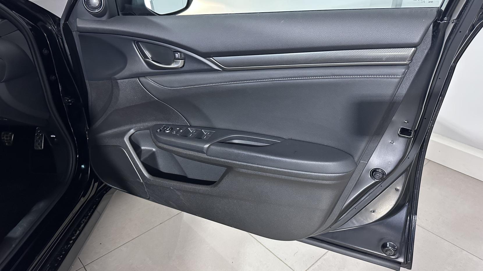 Honda Civic 1.0 VTEC Turbo EX Hatchback 5dr Petrol Manual Euro 6 (s/s) (129 ps)