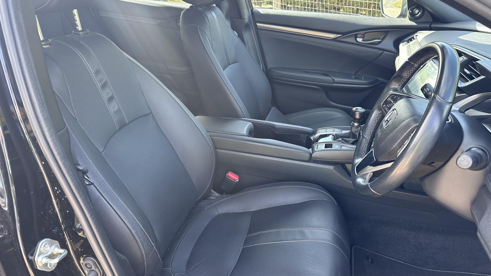 Honda Civic 1.0 VTEC Turbo EX Hatchback 5dr Petrol Manual Euro 6 (s/s) (129 ps)