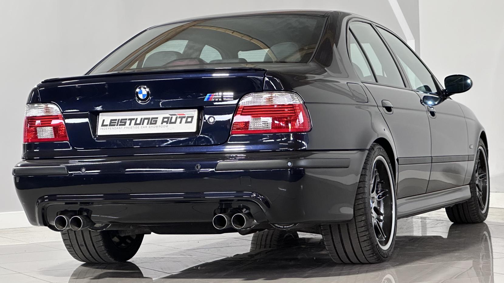 BMW M5 4.9 Saloon 4dr Petrol Manual (346 g/km, 400 bhp)