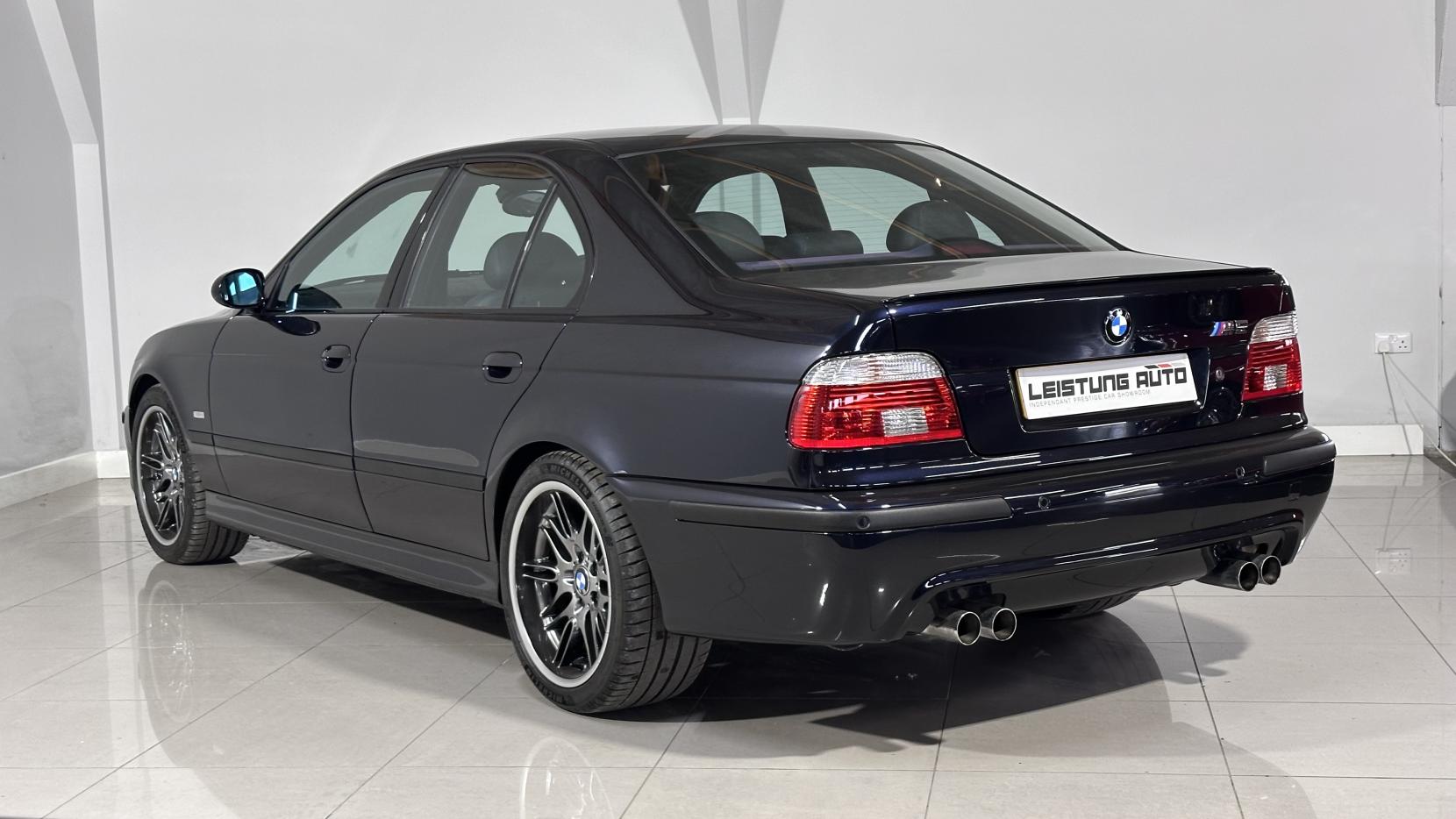 BMW M5 4.9 Saloon 4dr Petrol Manual (346 g/km, 400 bhp)