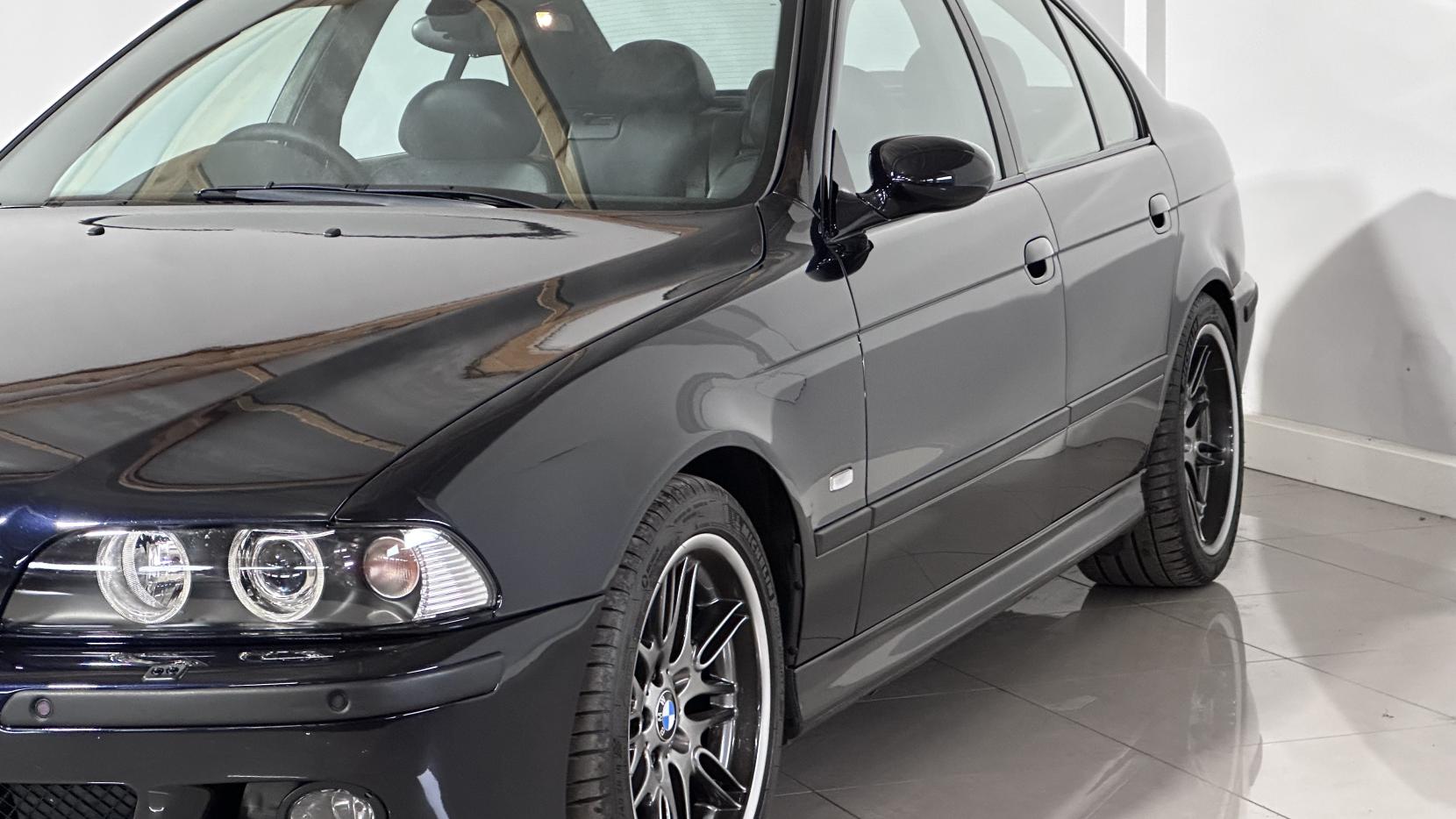 BMW M5 4.9 Saloon 4dr Petrol Manual (346 g/km, 400 bhp)