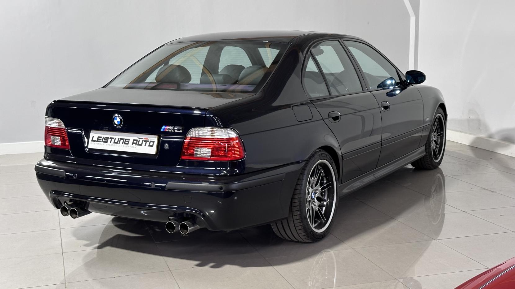 BMW M5 4.9 Saloon 4dr Petrol Manual (346 g/km, 400 bhp)