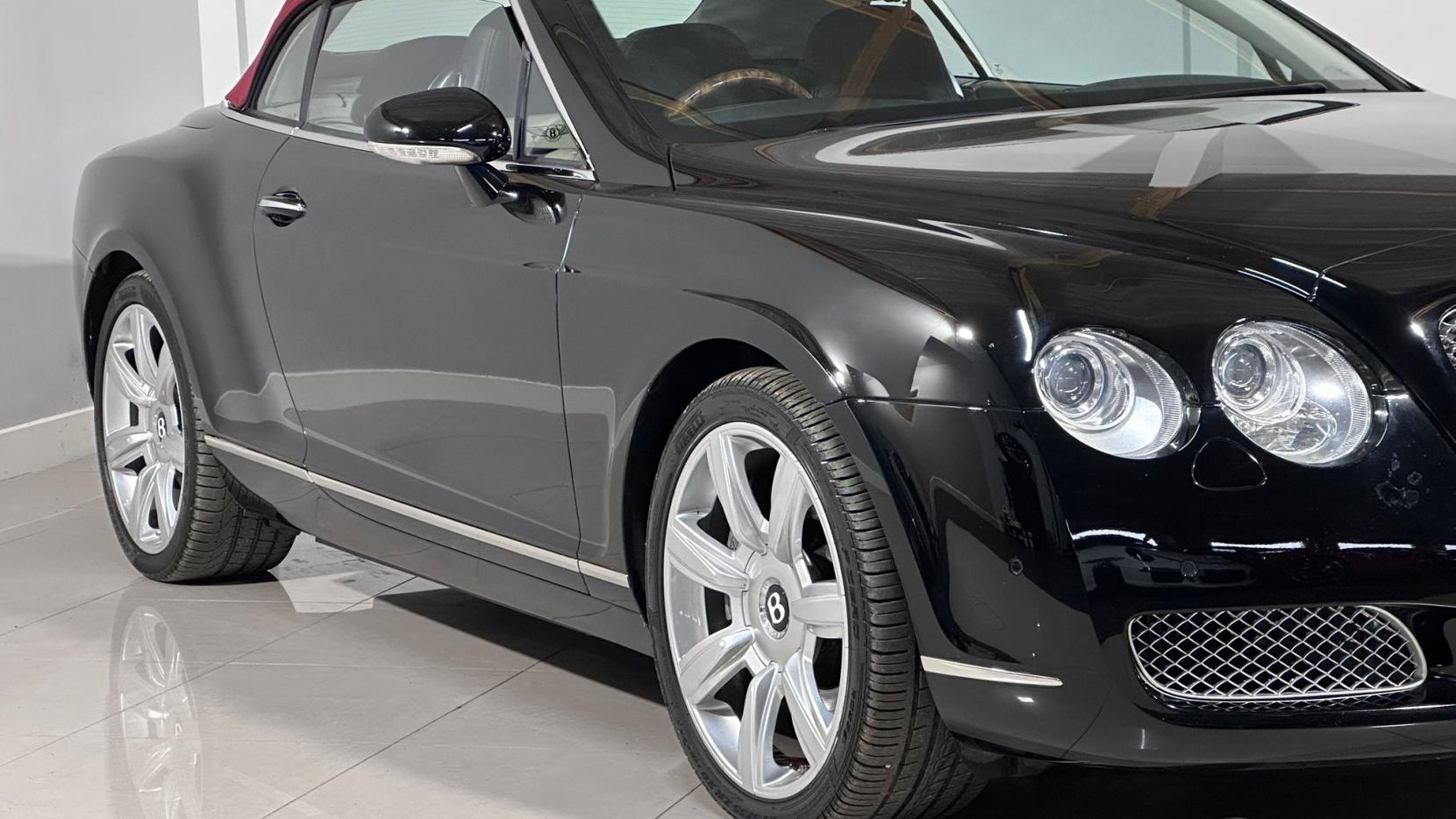 Bentley Continental 6.0 W12 GTC Convertible 2dr Petrol Auto 4WD Euro 4 (560 ps)