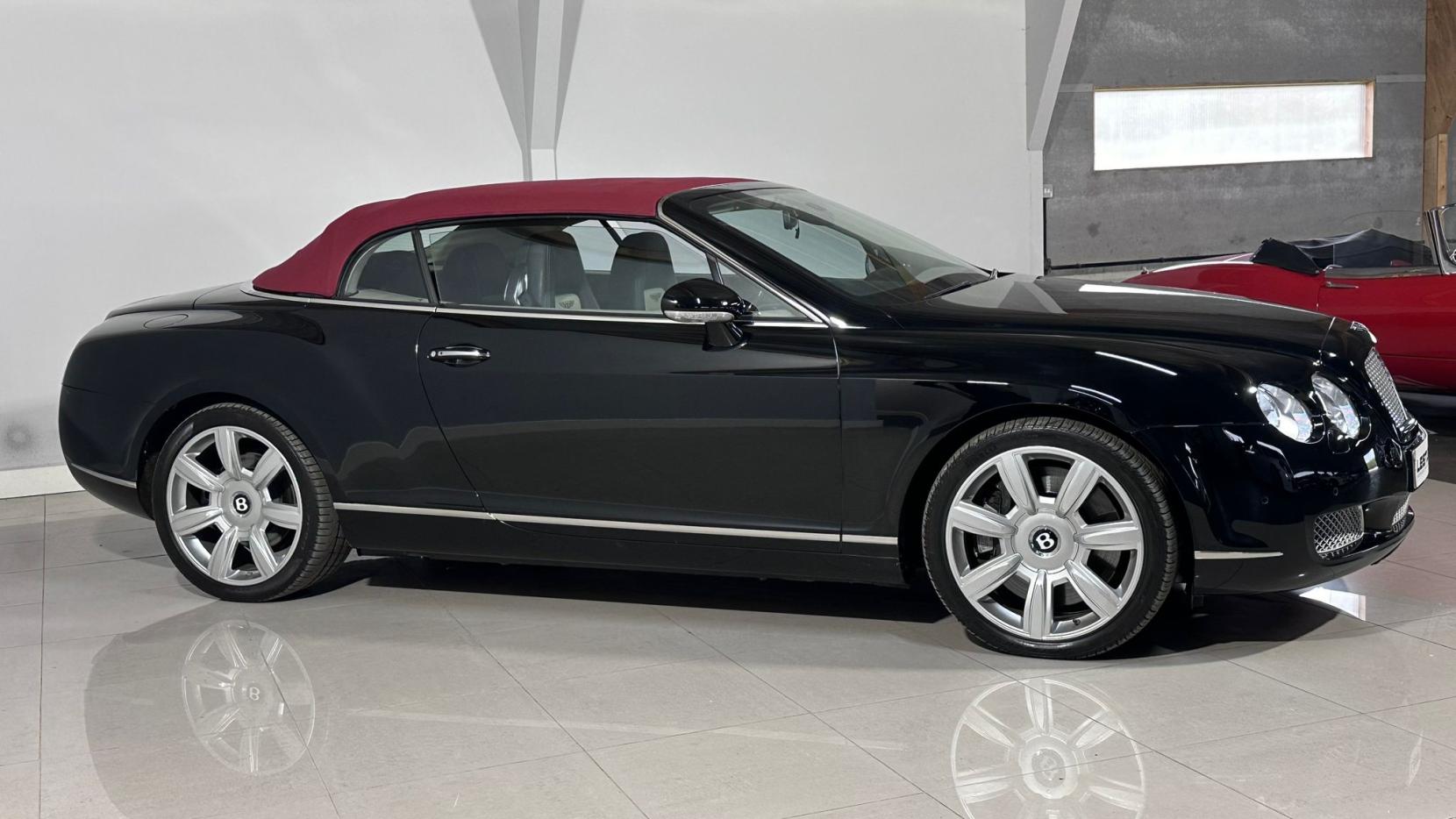 Bentley Continental 6.0 W12 GTC Convertible 2dr Petrol Auto 4WD Euro 4 (560 ps)