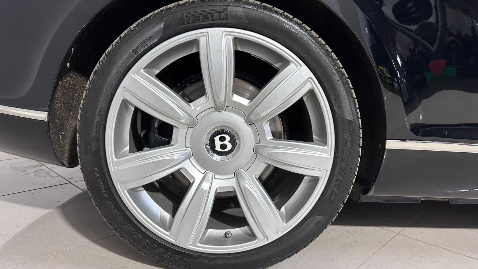 Bentley Continental 6.0 W12 GTC Convertible 2dr Petrol Auto 4WD Euro 4 (560 ps)