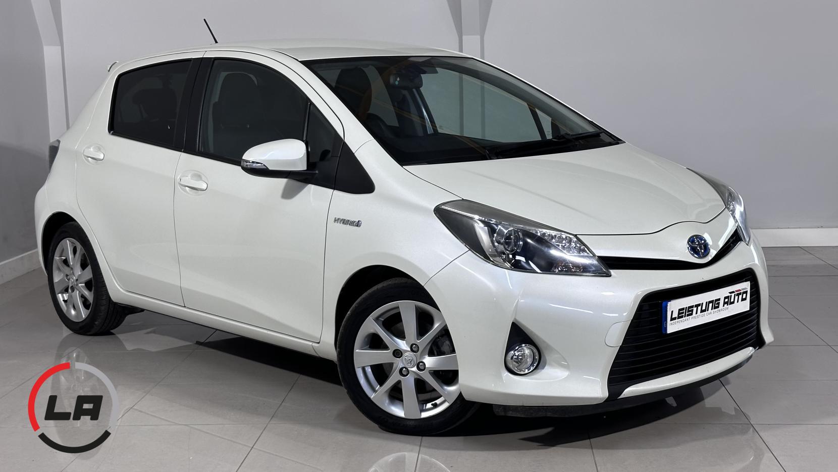 Toyota Yaris 1.5 VVT-h T Spirit Hatchback 5dr Petrol Hybrid CVT Euro 5 (101 ps)