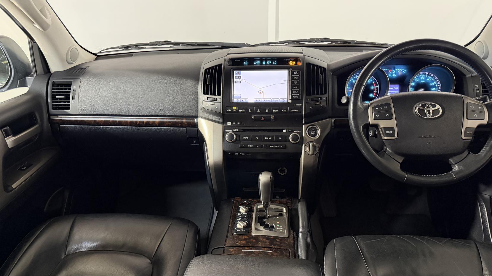 Toyota Land Cruiser 4.5 D-4D V8 60th Anniversary SUV 5dr Diesel Auto 4WD Euro 4 (286 ps)