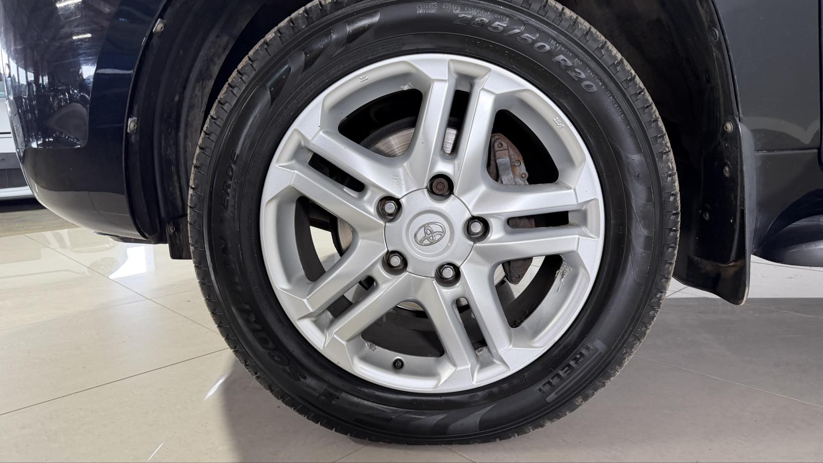 Toyota Land Cruiser 4.5 D-4D V8 60th Anniversary SUV 5dr Diesel Auto 4WD Euro 4 (286 ps)