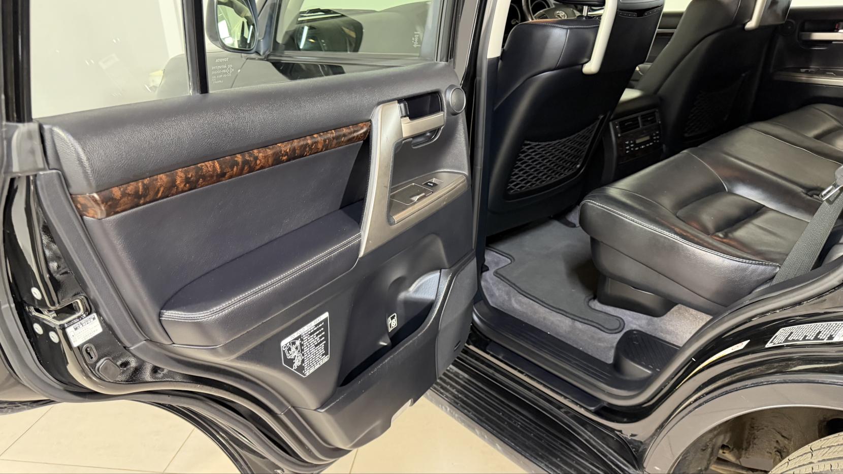 Toyota Land Cruiser 4.5 D-4D V8 60th Anniversary SUV 5dr Diesel Auto 4WD Euro 4 (286 ps)