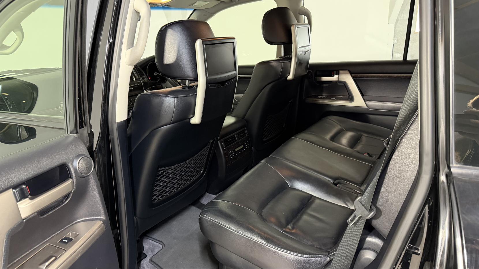 Toyota Land Cruiser 4.5 D-4D V8 60th Anniversary SUV 5dr Diesel Auto 4WD Euro 4 (286 ps)