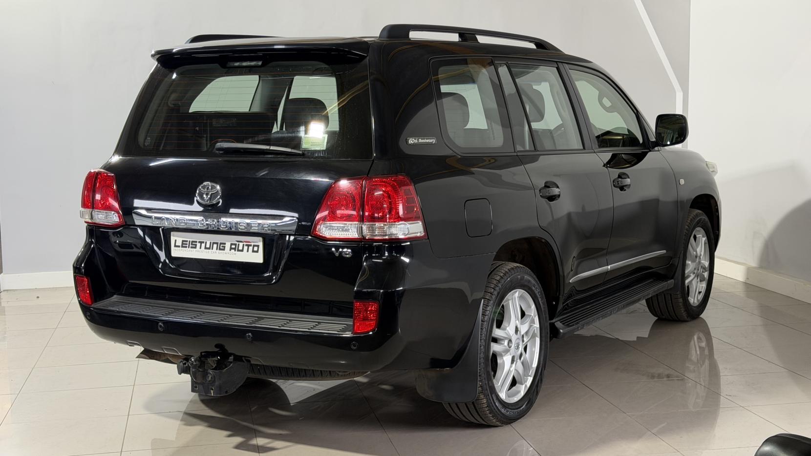 Toyota Land Cruiser 4.5 D-4D V8 60th Anniversary SUV 5dr Diesel Auto 4WD Euro 4 (286 ps)
