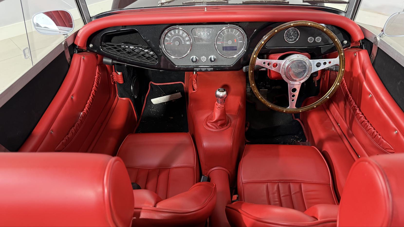 Morgan Roadster 3.0 Convertible 2dr Petrol Manual (2 seat) (232 g/km, 226 bhp)