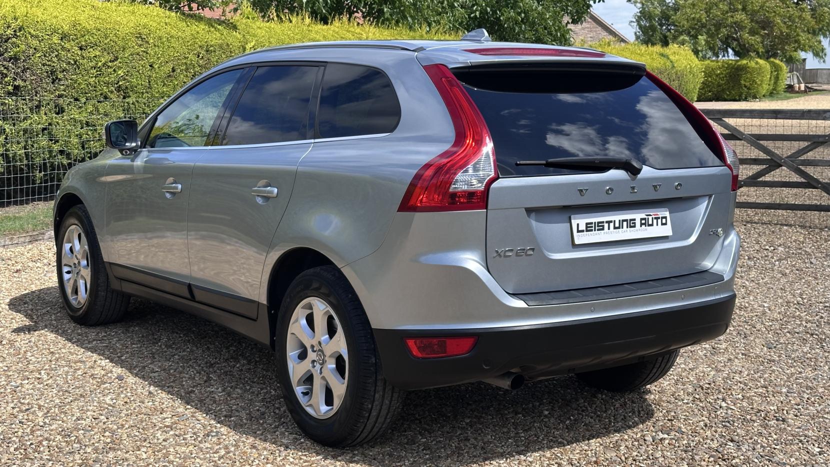 Volvo XC60 2.0 D3 DRIVe SE Lux SUV 5dr Diesel Manual Euro 5 (163 ps)