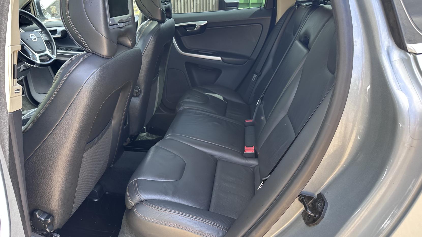 Volvo XC60 2.0 D3 DRIVe SE Lux SUV 5dr Diesel Manual Euro 5 (163 ps)