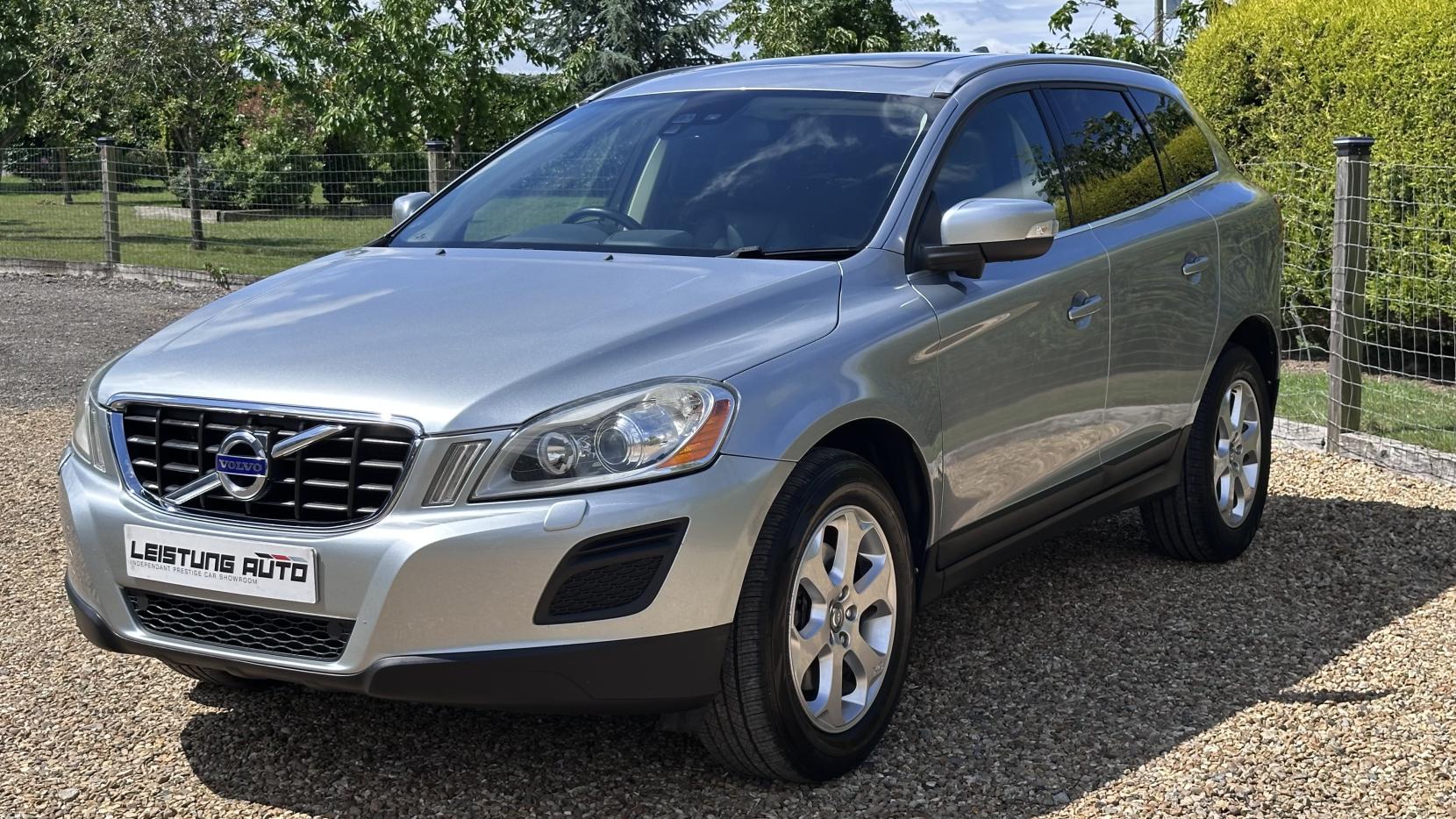 Volvo XC60 2.0 D3 DRIVe SE Lux SUV 5dr Diesel Manual Euro 5 (163 ps)