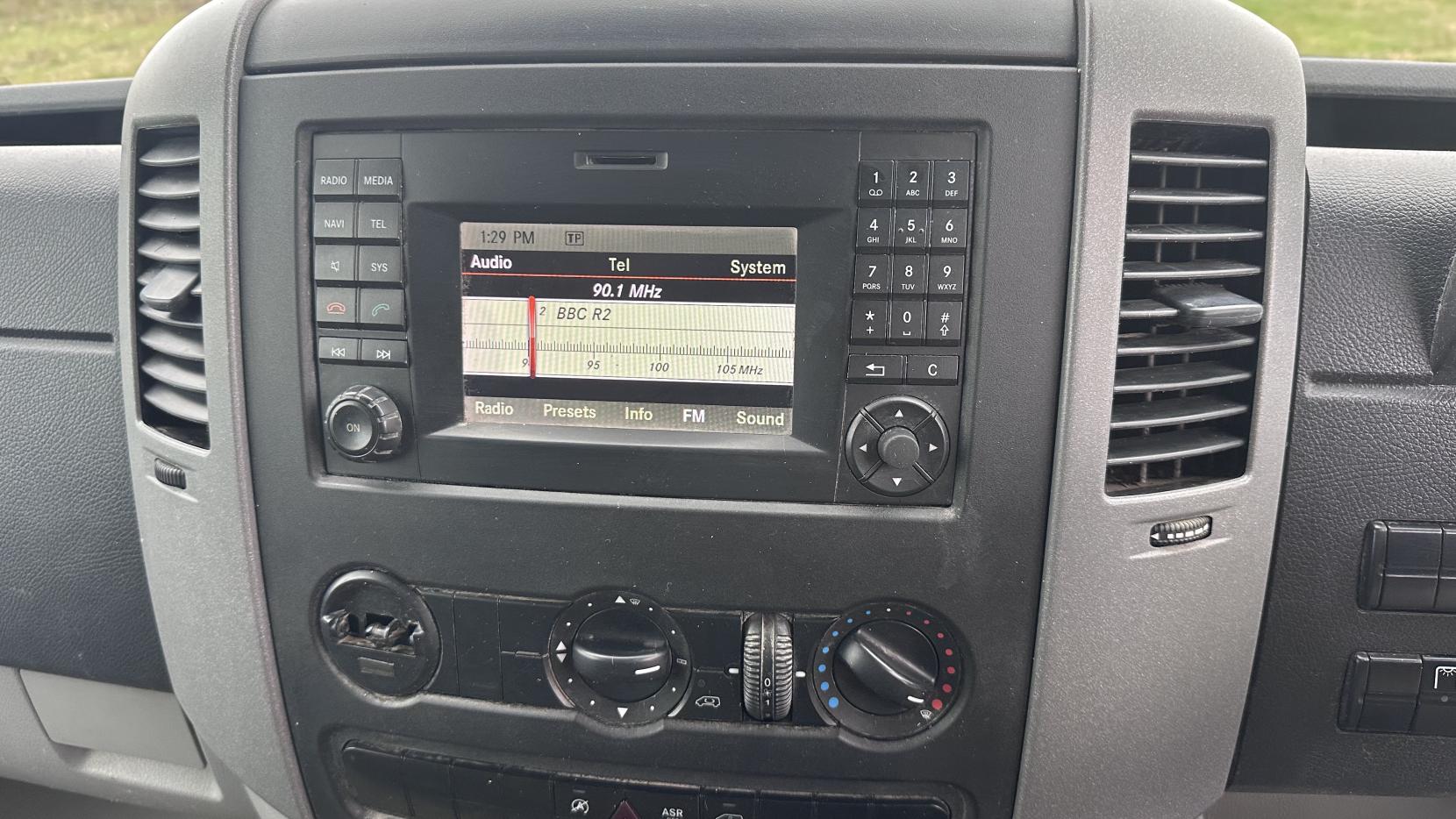 Volkswagen Crafter 2.0 TDI CR35 BlueMotion Tech Chassis Cab 2dr Diesel Manual L2 (199 g/km, 108 bhp)