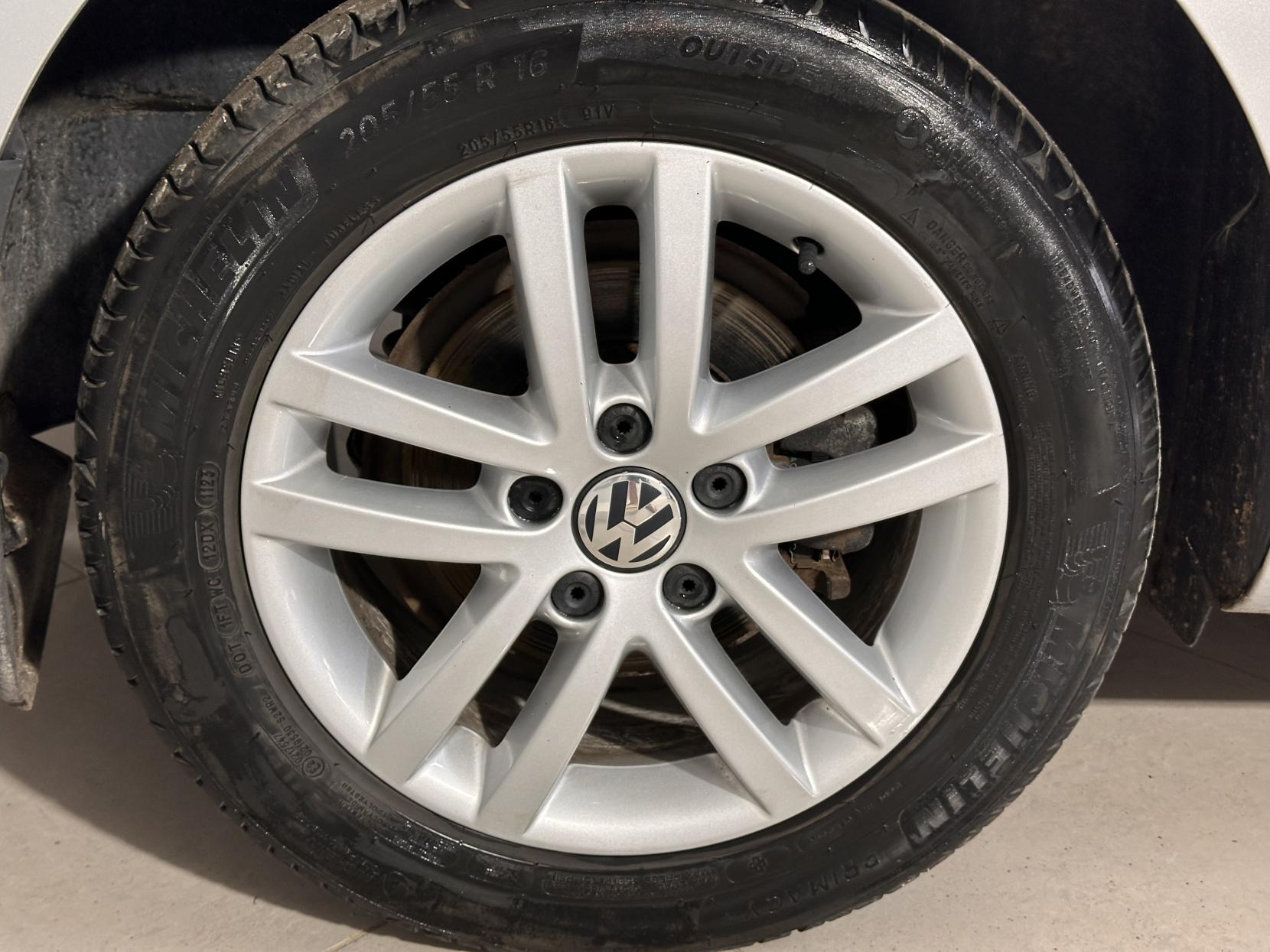 Volkswagen Touran 2.0 TDI SE MPV 5dr Diesel Manual Euro 5 (140 ps)
