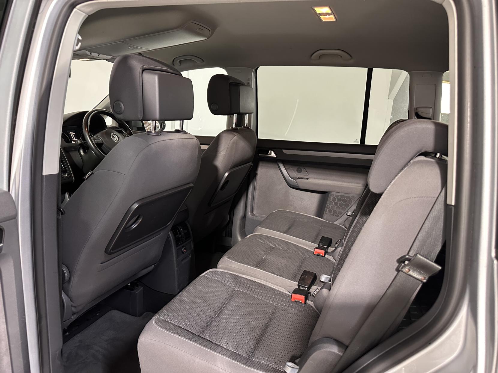 Volkswagen Touran 2.0 TDI SE MPV 5dr Diesel Manual Euro 5 (140 ps)